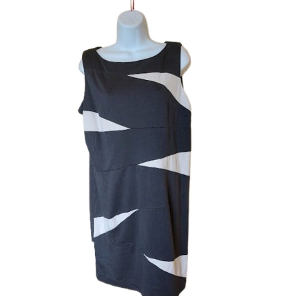Black and White Dress Size 16
